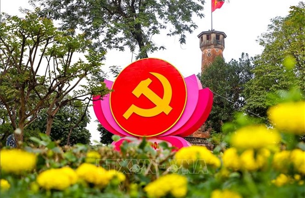 Thủ đô Hà Nội rợp bóng cờ hoa chào mừng Đại hội XIV của Đảng