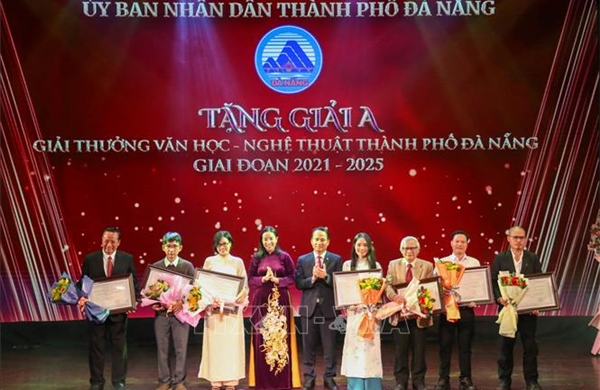 Đà Nẵng: Vinh danh 61 tác phẩm tại Giải thưởng Văn học - Nghệ thuật 