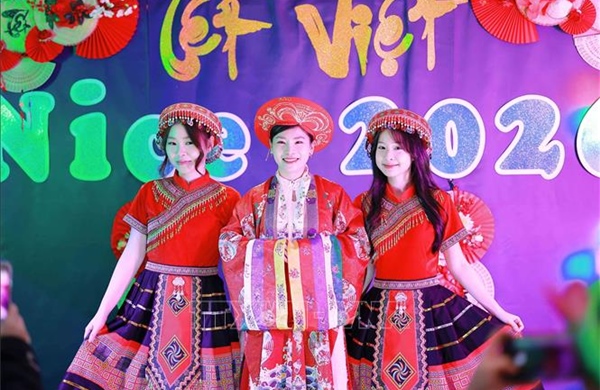 Ấm áp Tết sum vầy của cộng đồng người Việt tại Nice (Pháp)