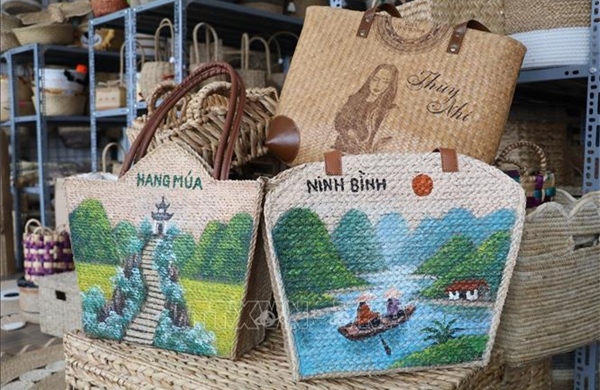 Khát vọng làm giàu từ tài nguyên bản địa