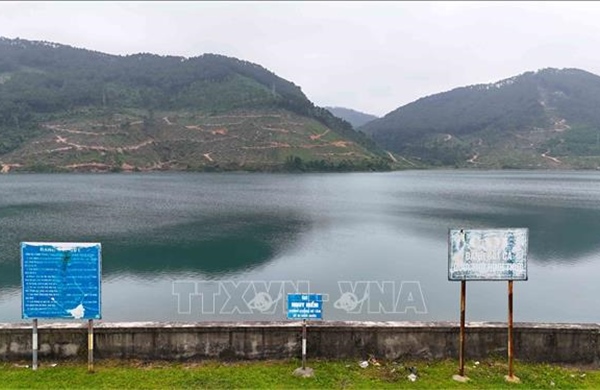 Hiểm họa trẻ em đuối nước tại hồ, đập khi bước vào mùa nắng nóng