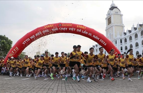 Lan tỏa thông điệp sống đẹp qua giải chạy việt dã 'VTTU-WE ARE ONE'