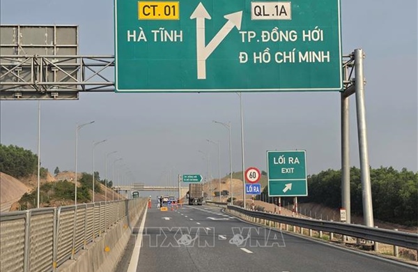 Đóng luân phiên một số đoạn cao tốc Vũng Áng - Bùng - Vạn Ninh - Cam Lộ để thi công