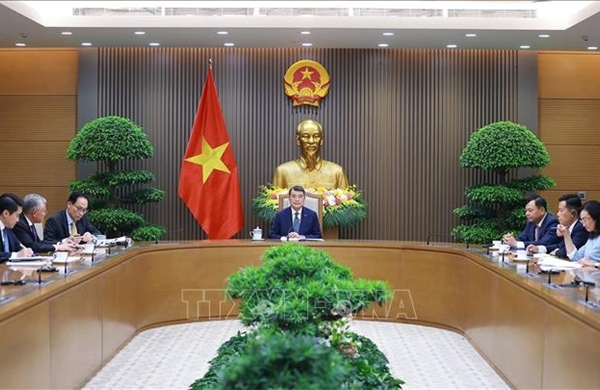 Thủ tướng Lê Minh Hưng điện đàm với Thủ tướng New Zealand 