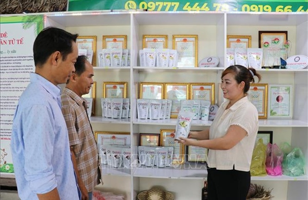 Kết nối sản phẩm OCOP gắn với phát triển du lịch