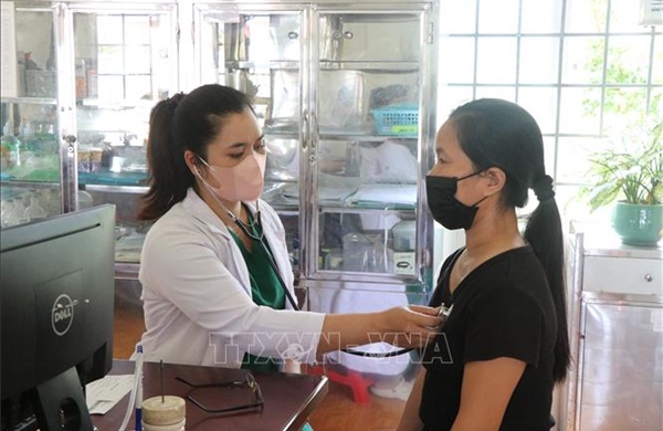 Nhiều khó khăn sau chuyển giao trạm y tế về cơ sở