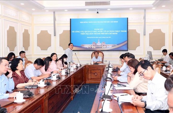 Tăng cường giám sát công tác quản lý nhà nước về an toàn thực phẩm
