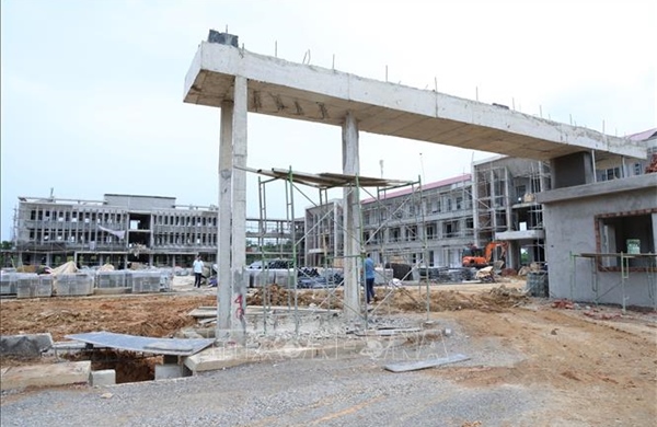 Trường học Hà Tĩnh 'thay áo mới' trước thềm năm học 2026 – 2027 