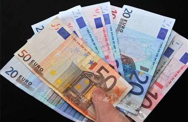ECB công bố mẫu thiết kế mới cho toàn bộ tiền giấy euro
