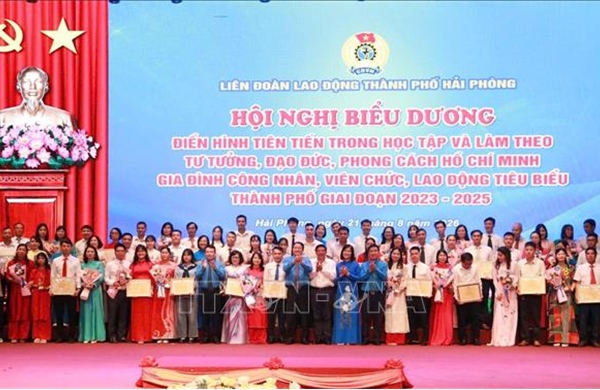 Hơn 160.000 sáng kiến làm lợi hàng nghìn tỷ đồng từ phong trào học và làm theo Bác
