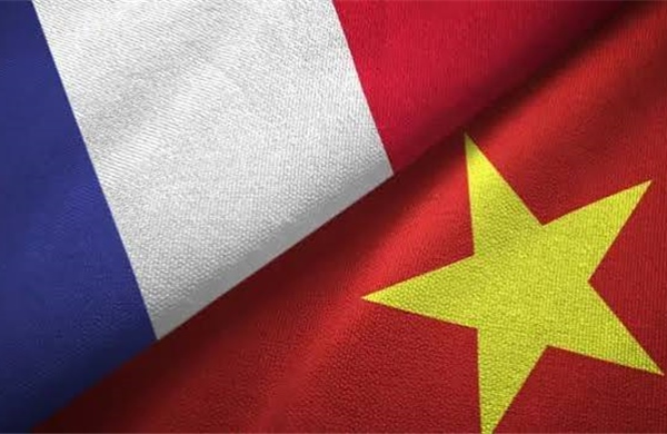 Pháp muốn tăng tốc hợp tác chiến lược với Việt Nam