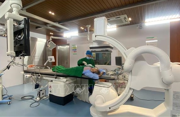 Nghị quyết số 72-NQ/TW: Đưa công nghệ cao đến gần hơn với người dân