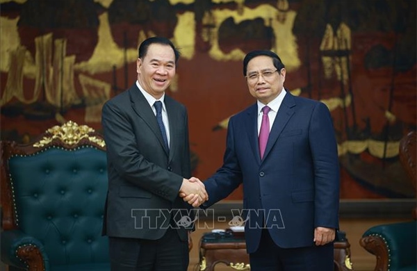 Thủ tướng Phạm Minh Chính tiếp Bộ trưởng Bộ Giáo dục và Thể thao Lào