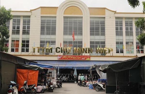 Hà Nội tăng cường xử lý hàng giả mạo nhãn hiệu tại “thủ phủ” thời trang Ninh Hiệp