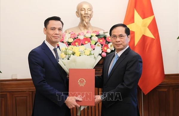 Bổ nhiệm lại chức vụ Ủy viên Hội đồng quản trị, Trưởng Ban Kiểm soát Ngân hàng Chính sách xã hội