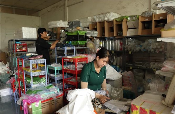 Theo dòng thời sự: Tiếp sức hộ kinh doanh, thúc tăng trưởng