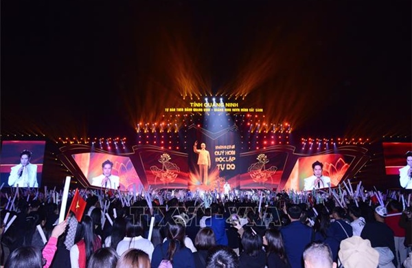 Từ khát vọng 'vươn mình' đến chiến lược hiện thực hóa công nghiệp văn hóa