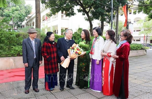 Lần đầu tiên xây dựng quy định về nhà giáo hợp đồng toàn thời gian sau khi nghỉ hưu