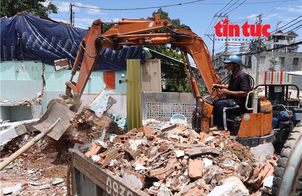 TP Hồ Chí Minh đề xuất hỗ trợ 10.000 tỷ đồng xóa nhà tạm ven sông, kênh rạch