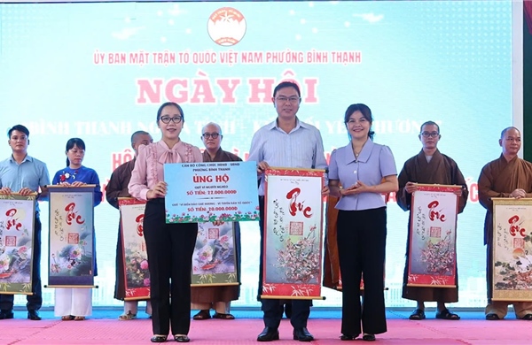 Hơn 1,6 tỷ đồng được tiếp nhận tại Ngày hội &#39;Bình Thạnh nghĩa tình - Kết nối yêu thương&#39;