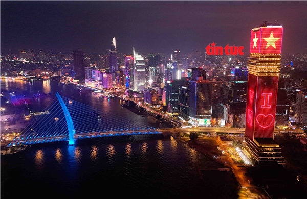 Diện mạo phường Sài Gòn nổi bật chào đón Đại hội Đảng