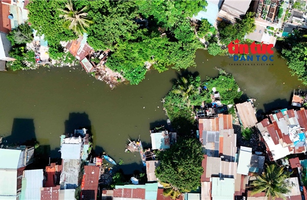 TP Hồ Chí Minh sẽ di dời hơn 41.500 căn nhà ven kênh, rạch