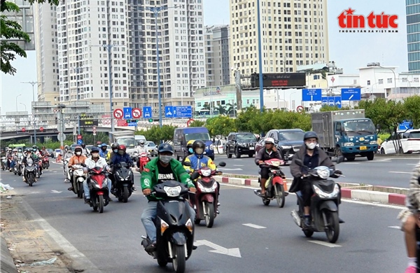 Lộ trình chi tiết chuyển đổi xe xăng sang xe điện tại TP Hồ Chí Minh