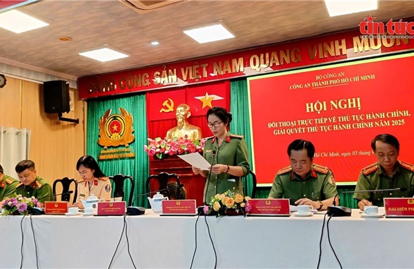 Công an TP Hồ Chí Minh đối thoại trực tiếp với người dân và doanh nghiệp