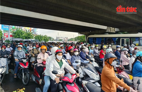 TP Hồ Chí Minh: Xe cá nhân và xe công sẽ thuộc diện chuyển đổi xanh