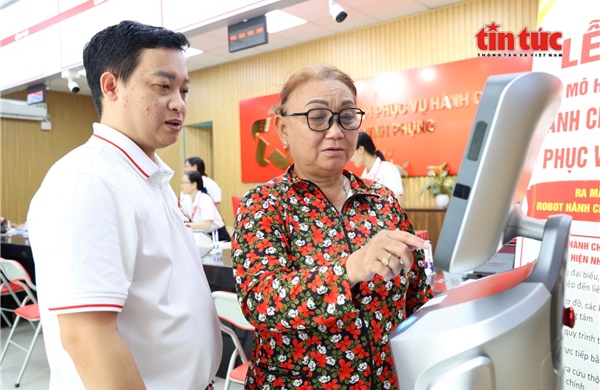 TP Hồ Chí Minh: Phường Minh Phụng ra mắt mô hình ‘Hành chính số - Phục vụ số’