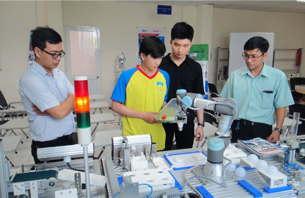 TP Hồ Chí Minh thưởng đến 1 tỷ đồng để thu hút nhân tài 