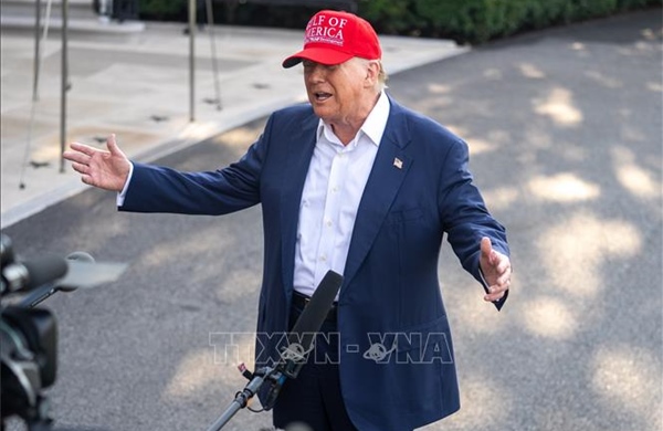 Các động thái của EU khi gần đến hạn chót hoãn thuế của Tổng thống Trump