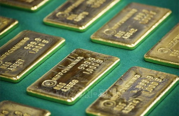 Áp lực chốt lời đẩy giá vàng rời xa mốc kỷ lục