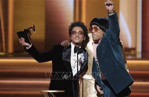 Bruno Mars tung album đầu tiên sau 10 năm