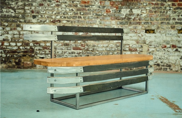 Độc đáo nội thất từ bàn ăn cũ trên tàu hỏa Bỉ