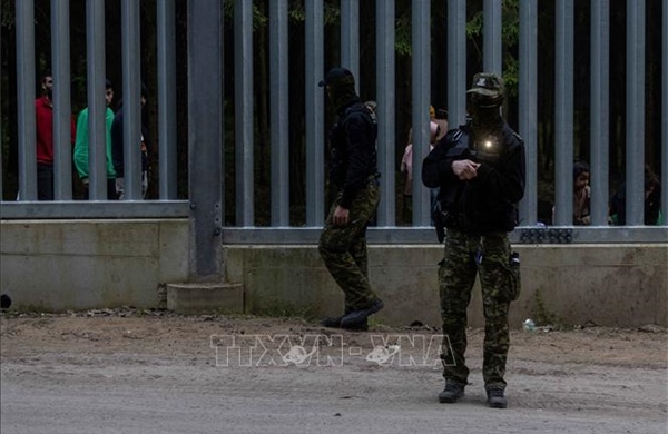 Ba Lan lên kế hoạch rải mìn dọc biên giới với Nga