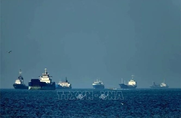 Iran xem xét ngăn tàu Mỹ và Israel qua eo biển Hormuz