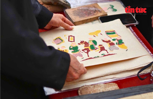 Tranh Đông Hồ tái sinh trên không gian số