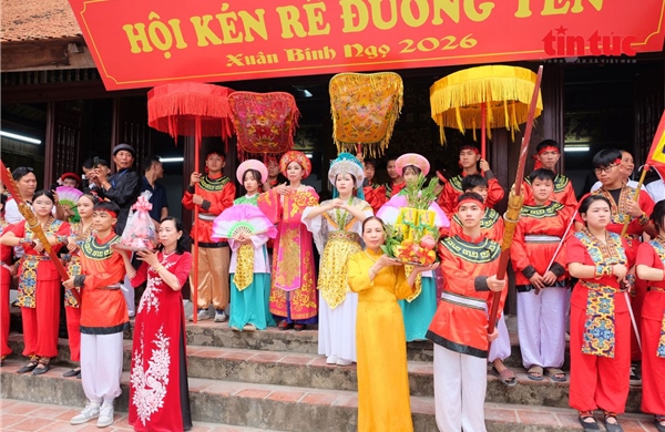 Đón nhận Di sản văn hóa phi vật thể Quốc gia Hội Kén rể Đường Yên