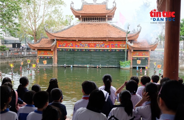 Sân khấu truyền thống trong dòng chảy công nghiệp văn hóa