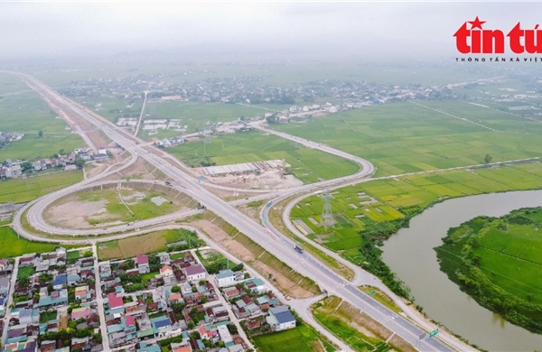 Xử lý nghiêm các hành vi xâm phạm hệ thống cáp truyền dữ liệu trên cao tốc Bắc - Nam