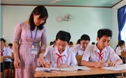 Cô giáo người Nùng vận động học sinh bỏ học trở lại trường ở vùng biên Cô giáo người Nùng vận động học sinh bỏ học trở lại trường ở vùng biên
