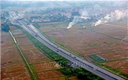 Đầu tư đường sắt Bắc - Nam tốc độ cao: Chọn tốc độ hay hiệu quả? Đầu tư đường sắt Bắc - Nam tốc độ cao: Chọn tốc độ hay hiệu quả?