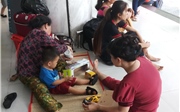 Trẻ đổ bệnh vì thời tiết nắng nóng kéo dài Trẻ đổ bệnh vì thời tiết nắng nóng kéo dài