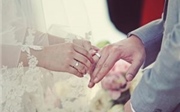 Rớt nước mắt nhìn bố mẹ chạy vạy khắp nơi lo của hồi môn để con gái… lấy được chồng Rớt nước mắt nhìn bố mẹ chạy vạy khắp nơi lo của hồi môn để con gái… lấy được chồng