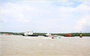Vụ chìm tàu trên sông Lòng Tàu: Dự kiến 25/11 sẽ thông một chiều luồng Sài Gòn - Vũng Tàu Vụ chìm tàu trên sông Lòng Tàu: Dự kiến 25/11 sẽ thông một chiều luồng Sài Gòn - Vũng Tàu