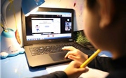 Nhiều địa phương cho học sinh học online, hạn chế hoạt động đông người 