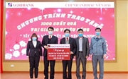 Agribank chi nhánh Bắc Yên Bái trao 1.000 suất quà tết cho người nghèo