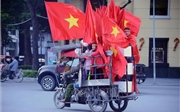 'Tự hào hát mãi lên Việt Nam ơi' 'Tự hào hát mãi lên Việt Nam ơi'