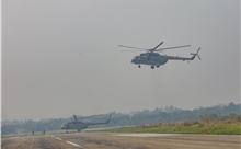 Không quân bay hợp luyện đội hình tại Điện Biên